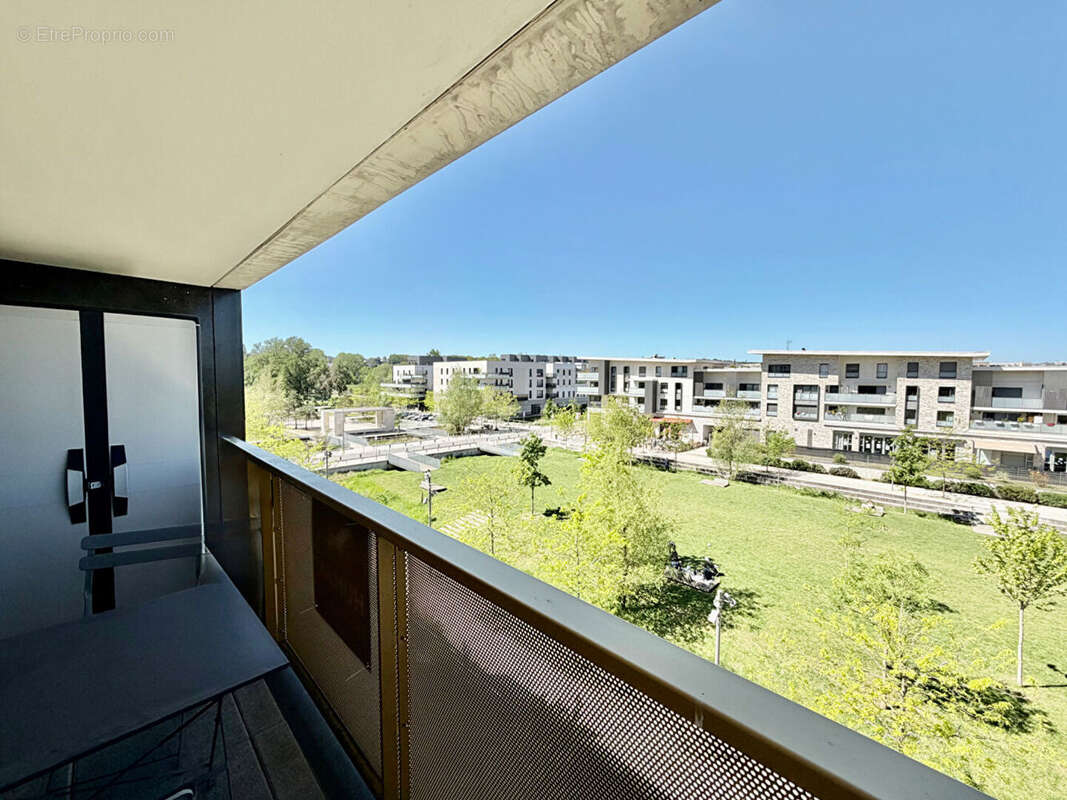 Saint-Cyr-l'École - Zac Renard - 3 pièces lumineux avec terrasse, balcon et parking - 15 mn gare à pieds - photo 17