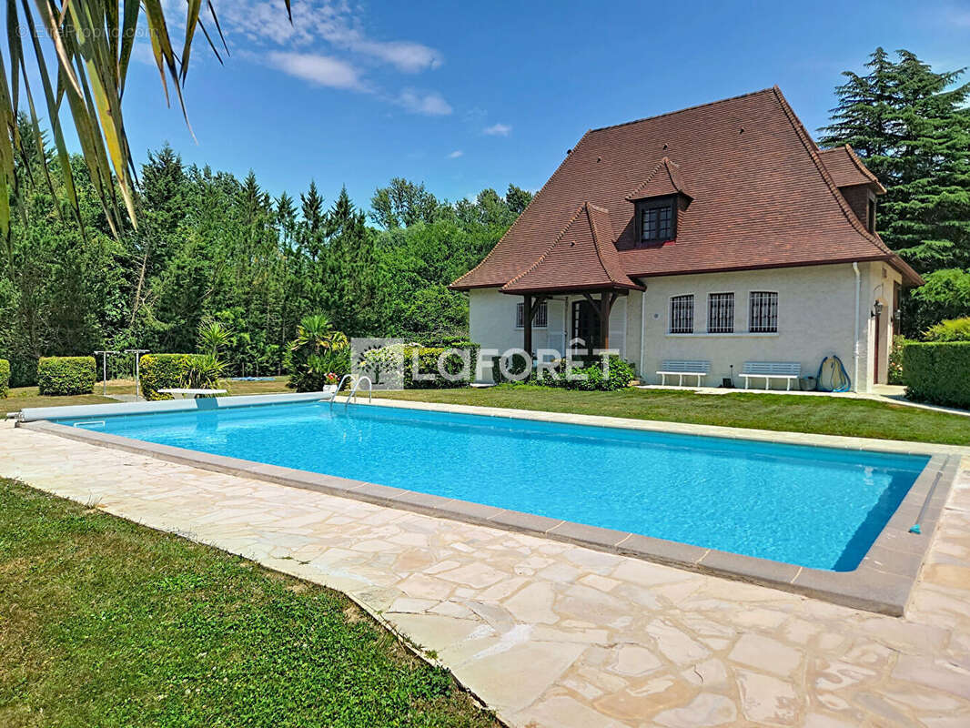 Maison à LAGOR