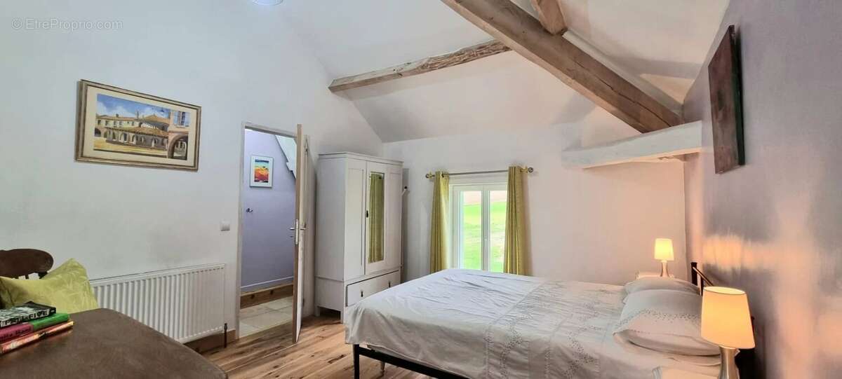 Maison à CASTELNAU-MONTRATIER