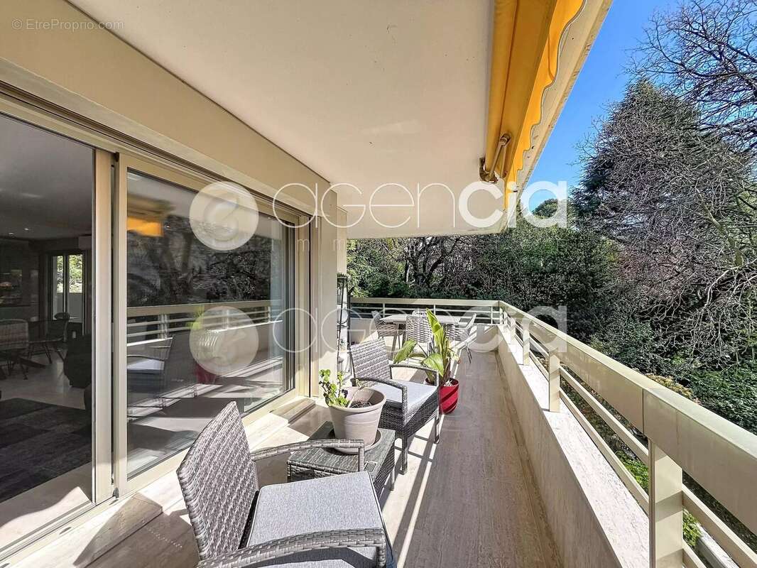 Appartement à LE CANNET