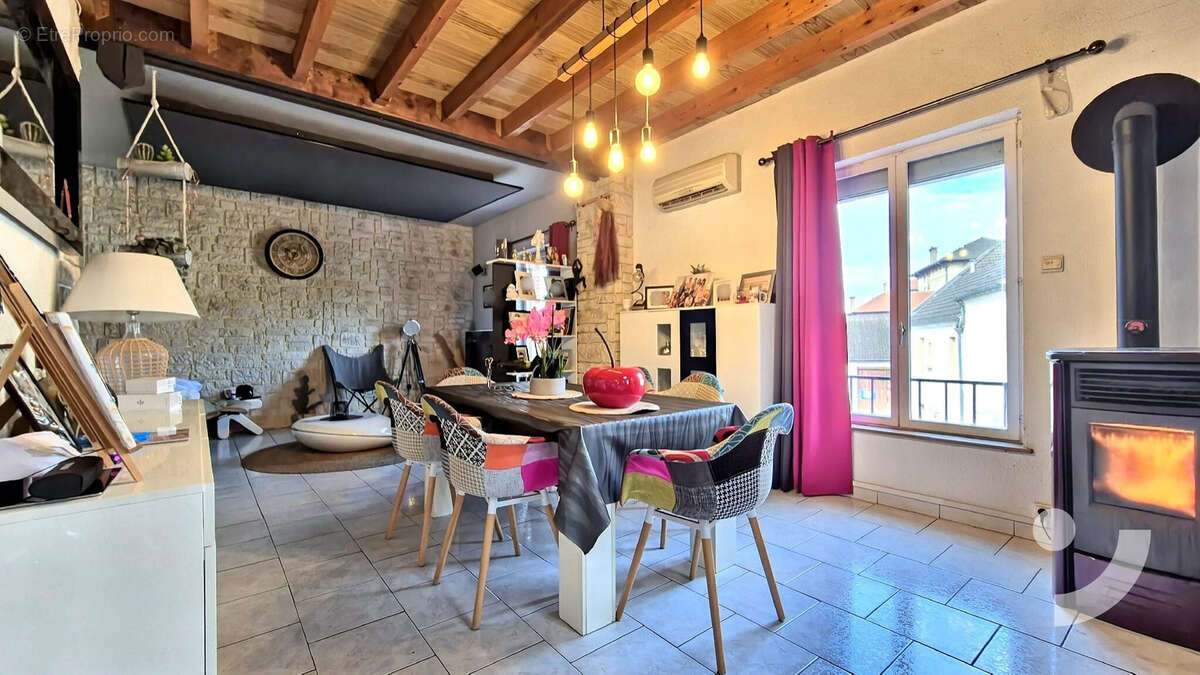 Appartement à DAMERY