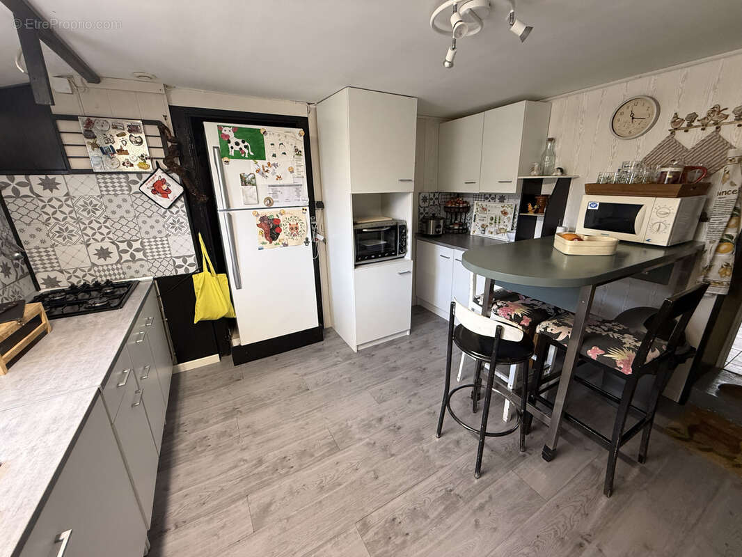 Maison à SAINT-MARCEL-EN-MURAT