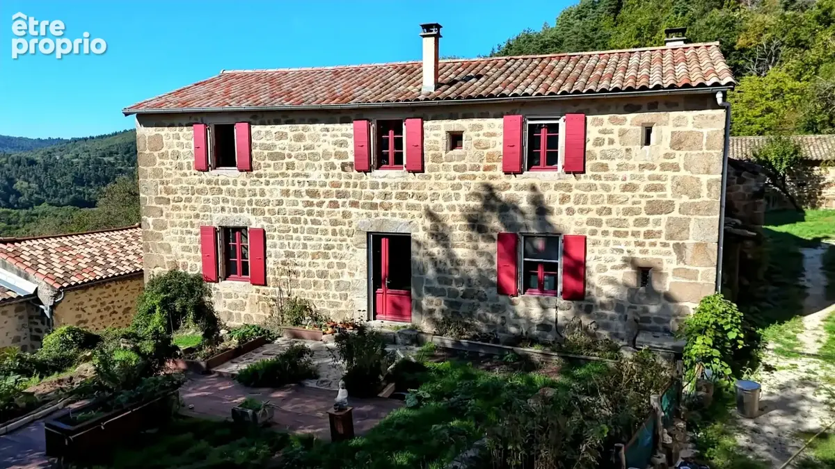 SILHAC   Propriété en pierre de caractère, avec dépendances et plus de 2 hectares de terrains aménagés - photo 12