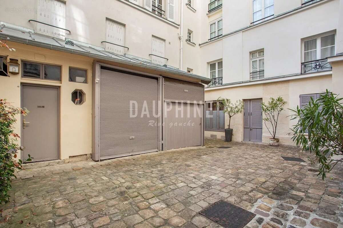 Appartement à PARIS-6E