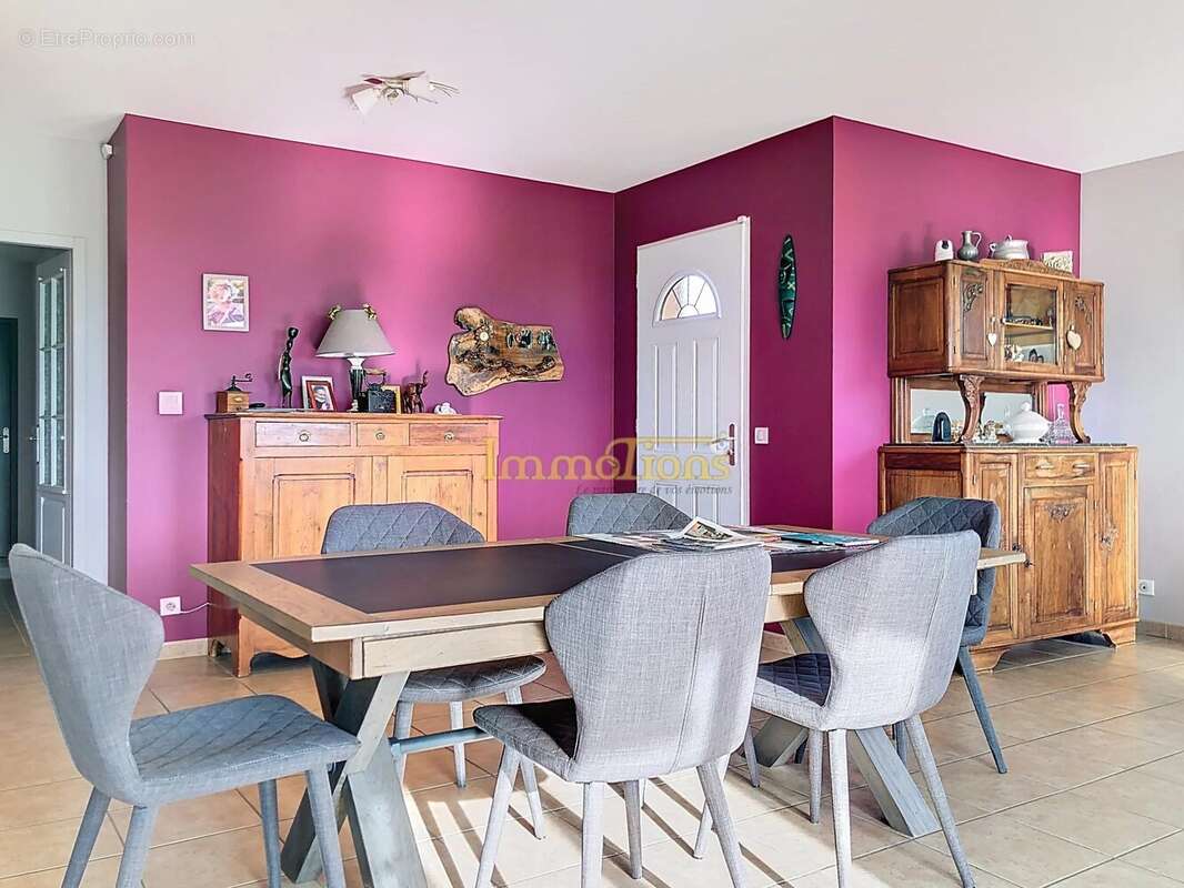 Maison à SAINT-HILAIRE-DU-ROSIER