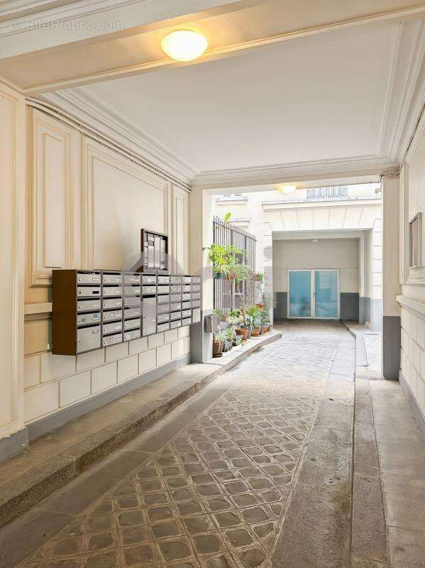 Appartement à PARIS-20E