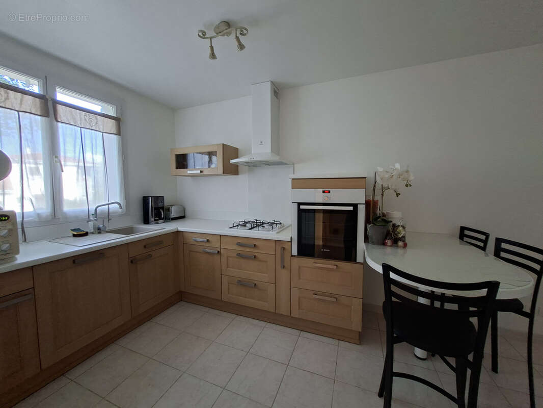 Cournon d'auvergne- belle maison familiale - photo 4