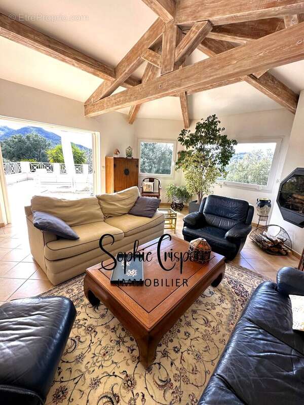 Maison à LES ADRETS-DE-L'ESTEREL