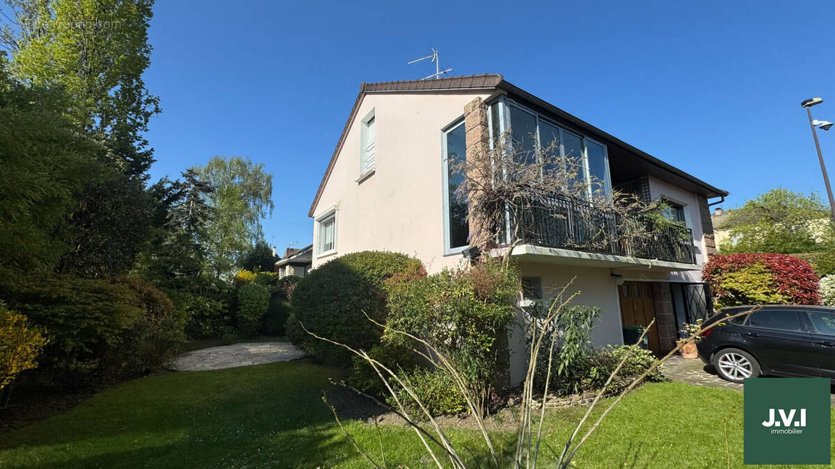 Maison à DEUIL-LA-BARRE