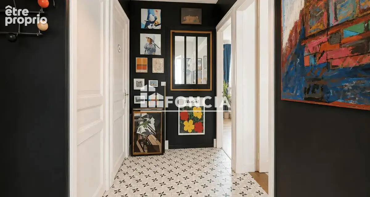  Coup de cœur en ville : une maison familiale pleine de charme avec jardin  - photo 2