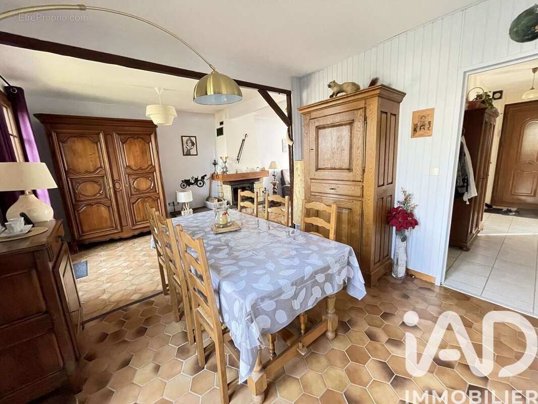 Maison 110 m² à Noisy-Rudignon  - photo 5