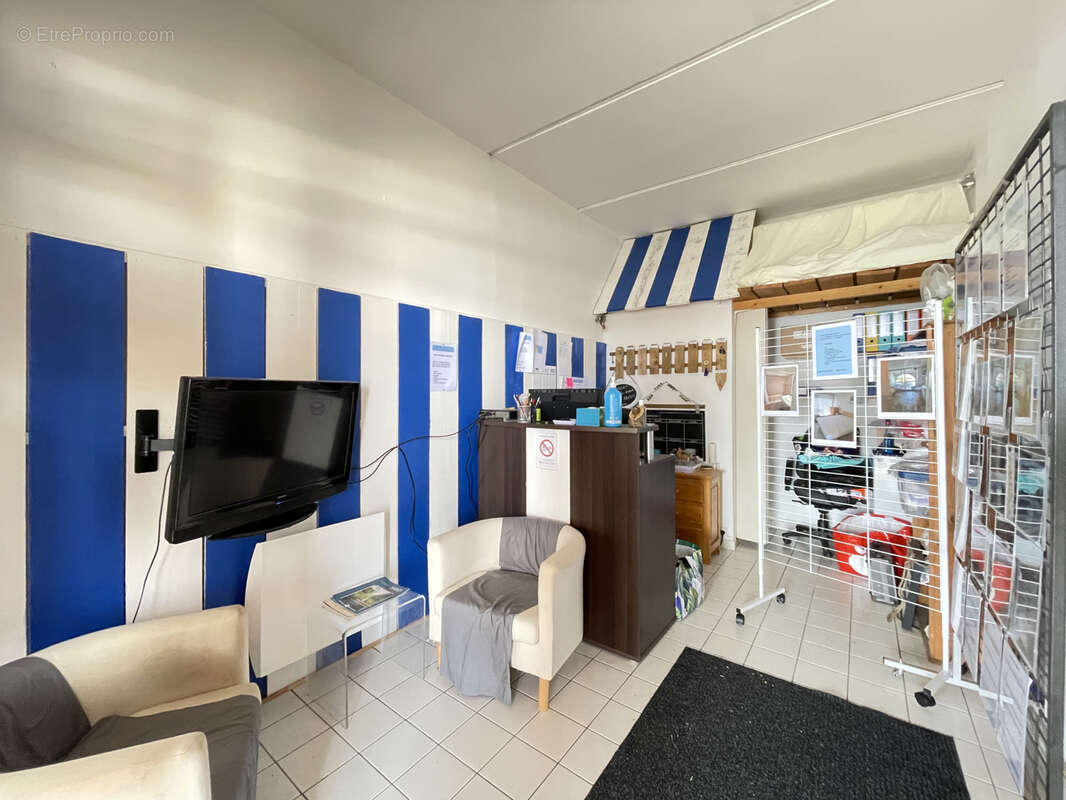 Commerce à SAINT-CYPRIEN