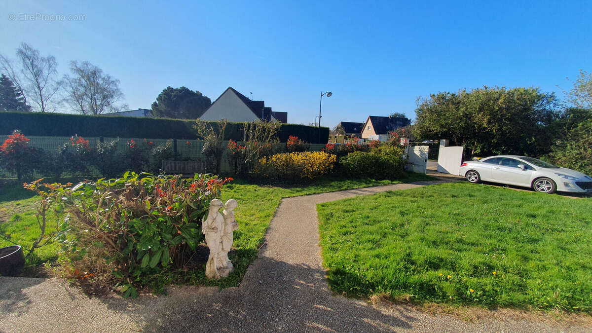 Maison à ANGERVILLE-LA-CAMPAGNE