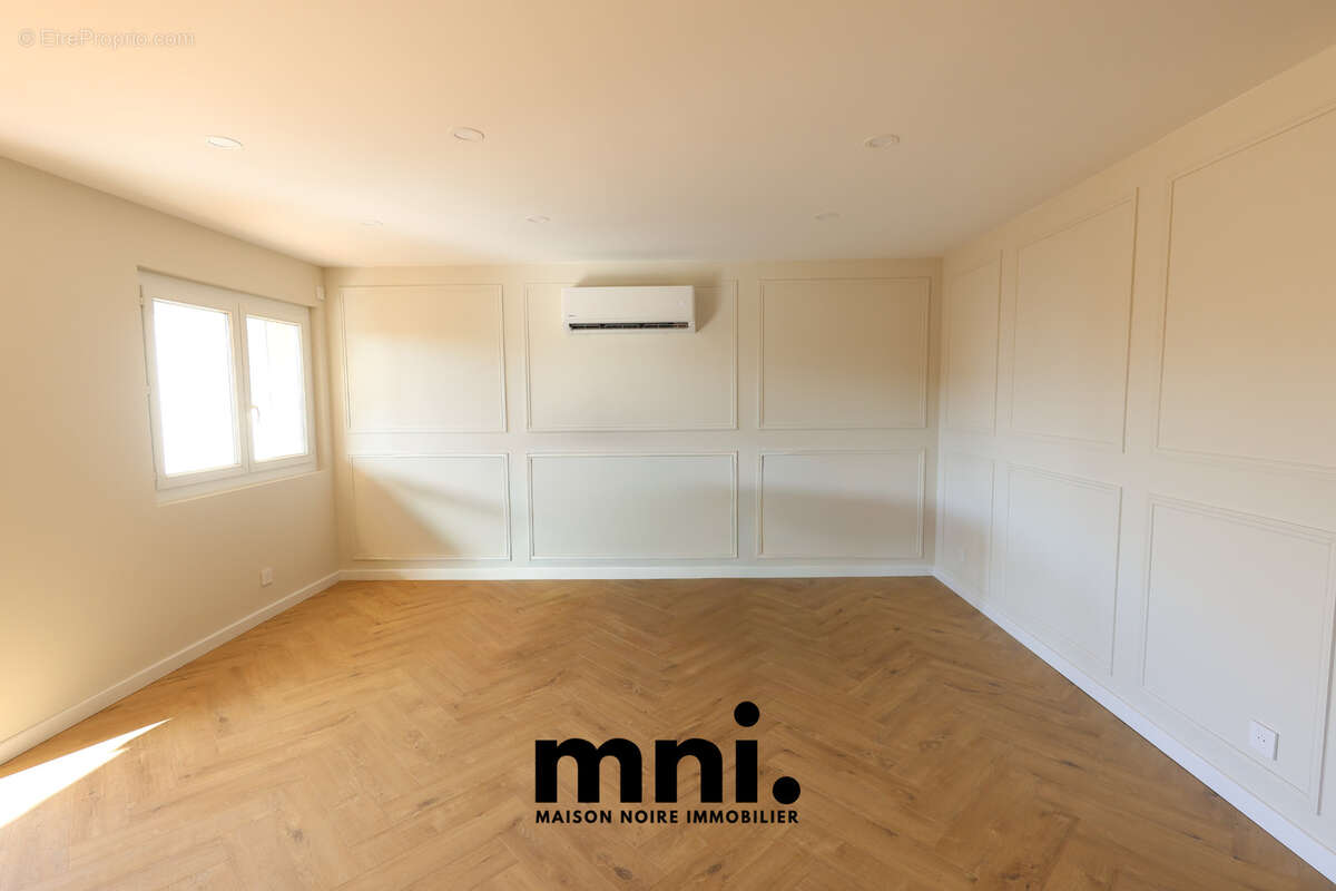 Appartement à SIX-FOURS-LES-PLAGES