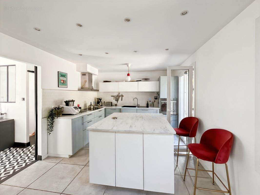 Maison à LA VALETTE-DU-VAR