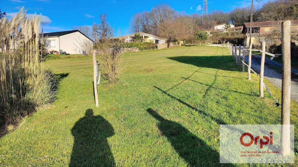 Maison à TERRASSON-LAVILLEDIEU