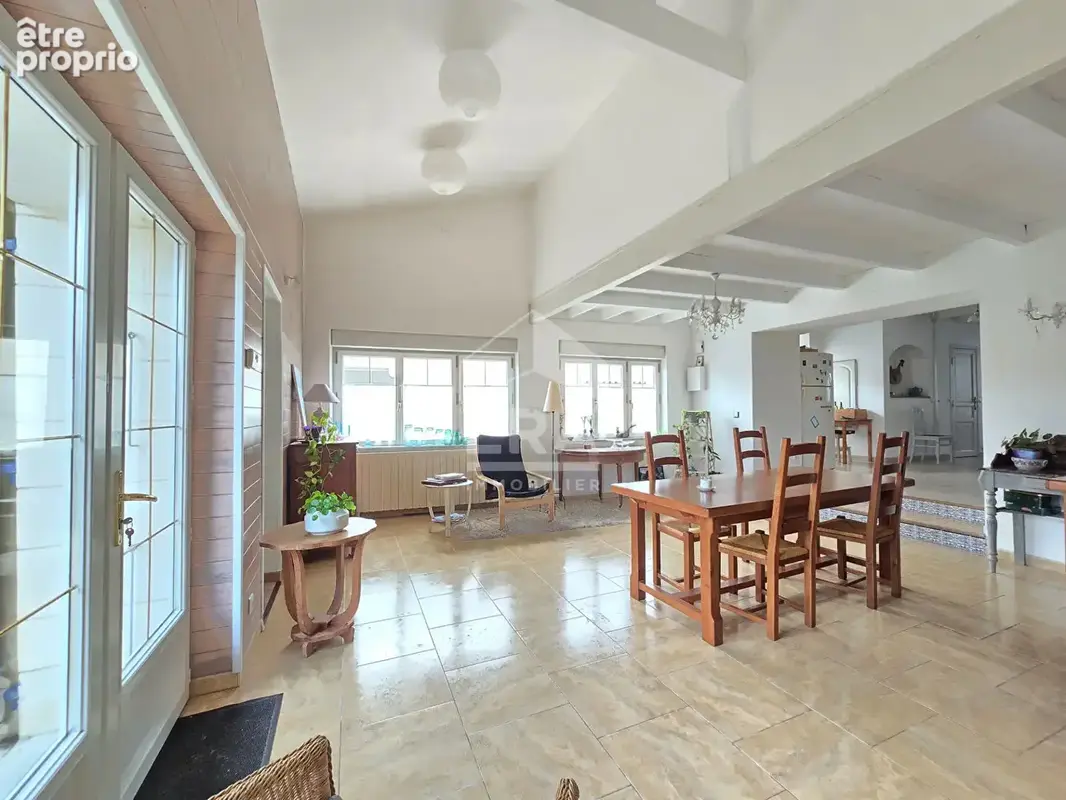 Maison de ville avec cachet, familiale, beaux volumes - photo 7