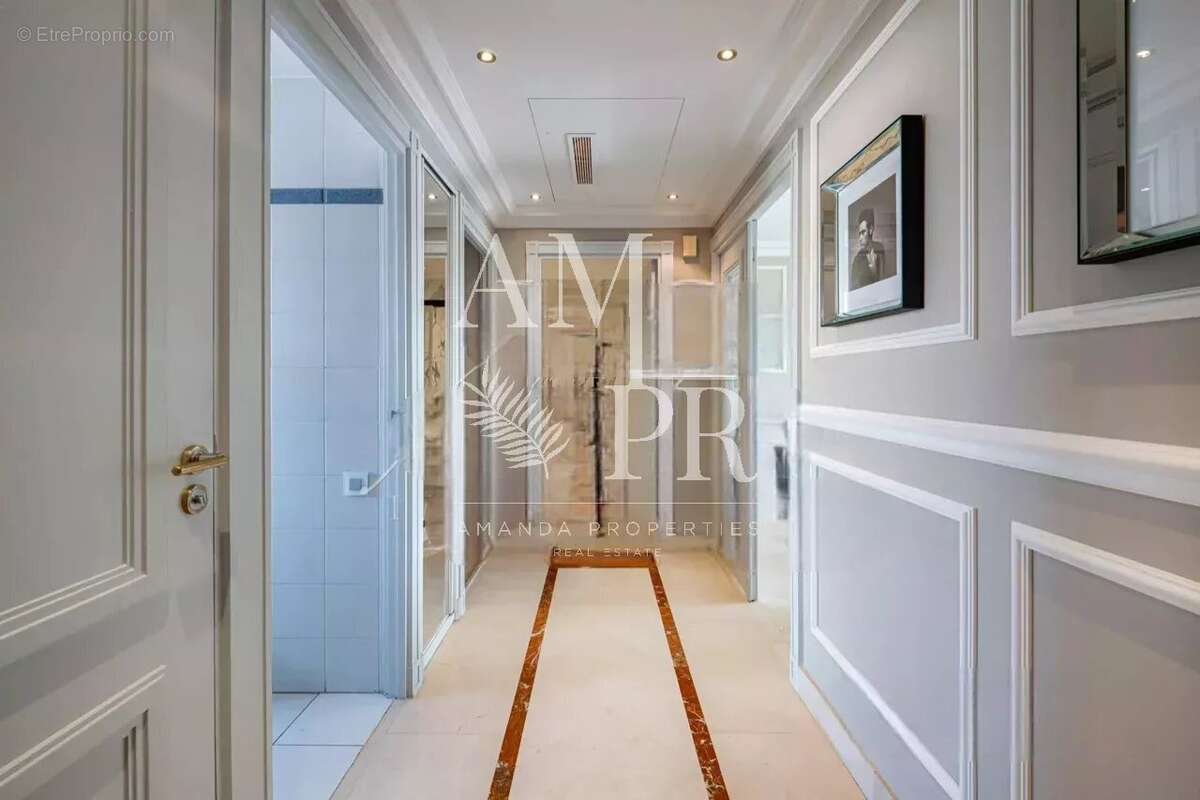 Appartement à VALLAURIS