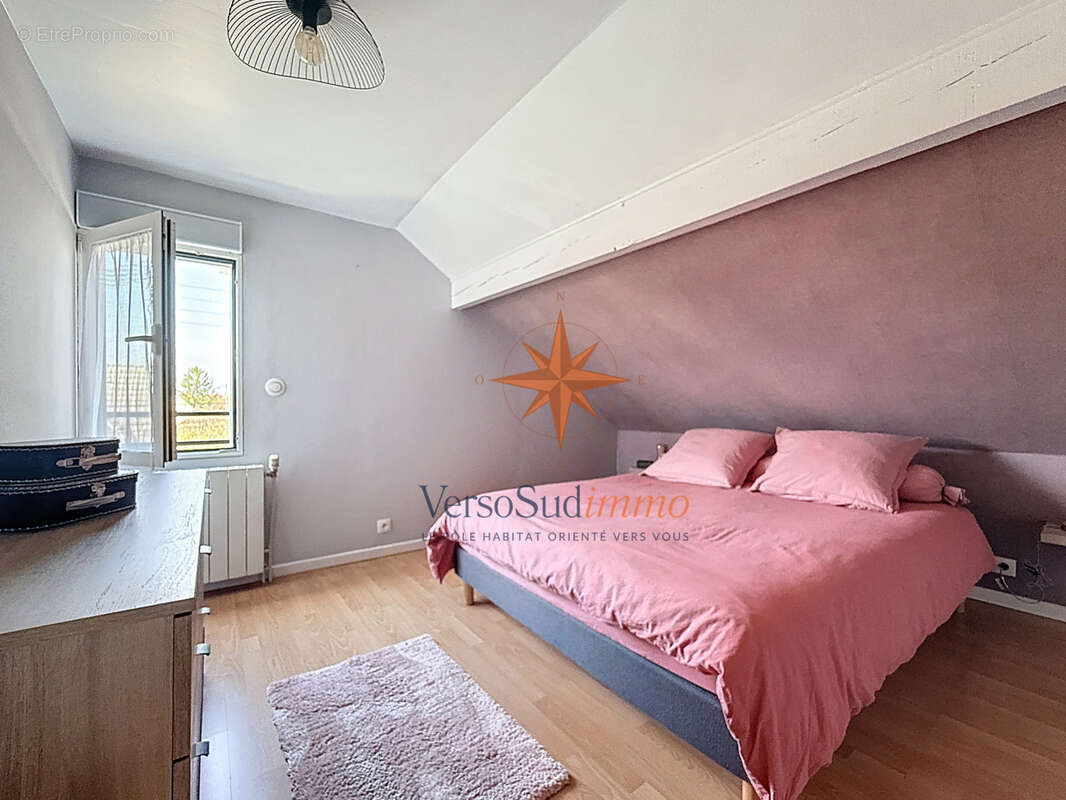 Maison à CHAMPS-SUR-MARNE