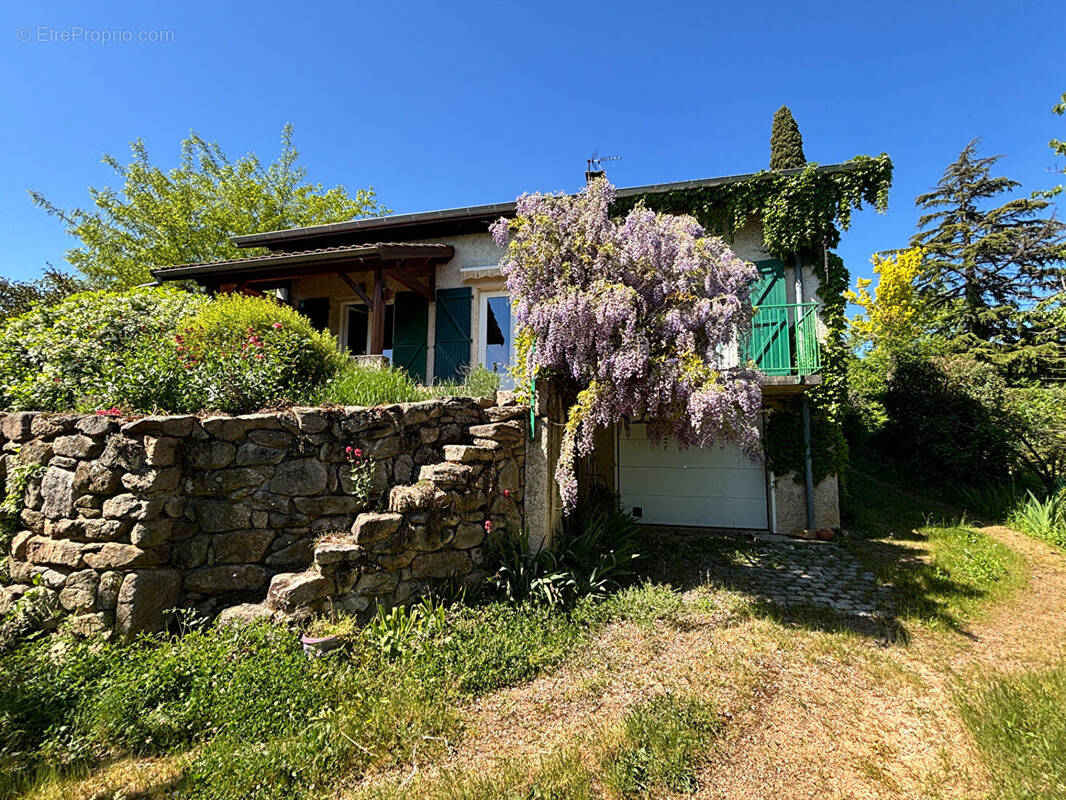 Maison à VAUGNERAY