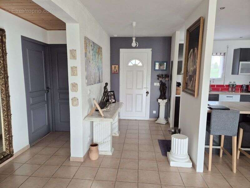 Maison à JUIGNE-DES-MOUTIERS