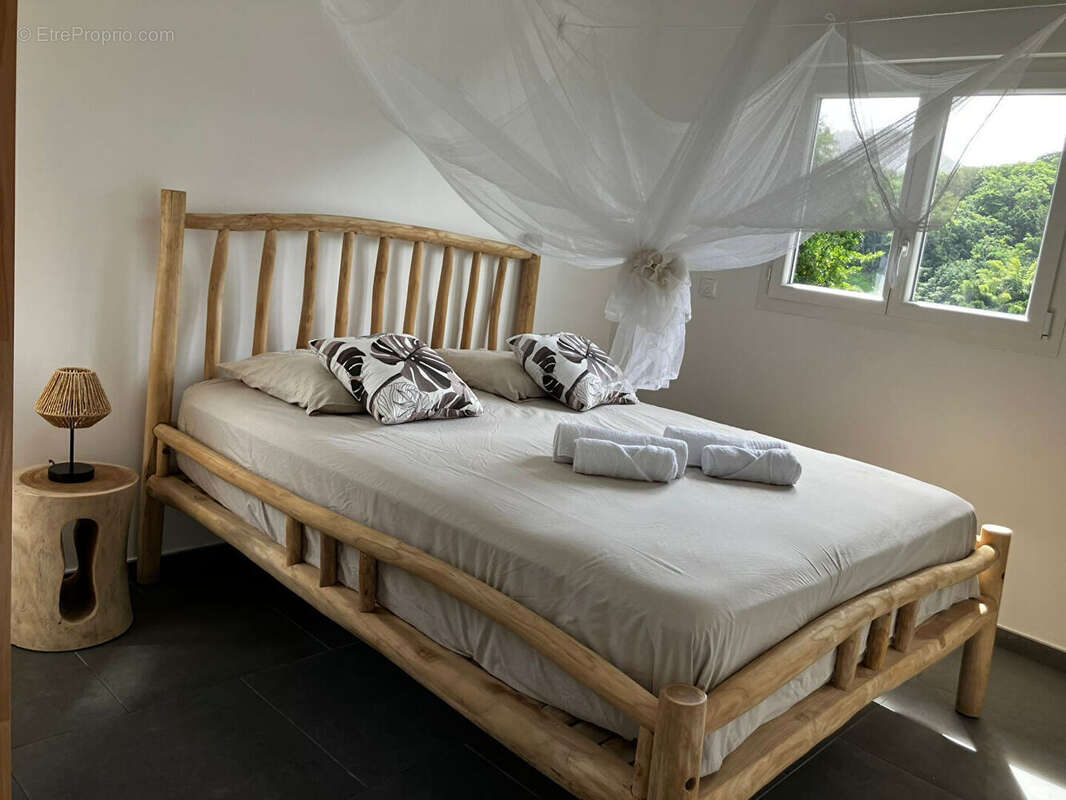 Maison à LES TROIS-ILETS