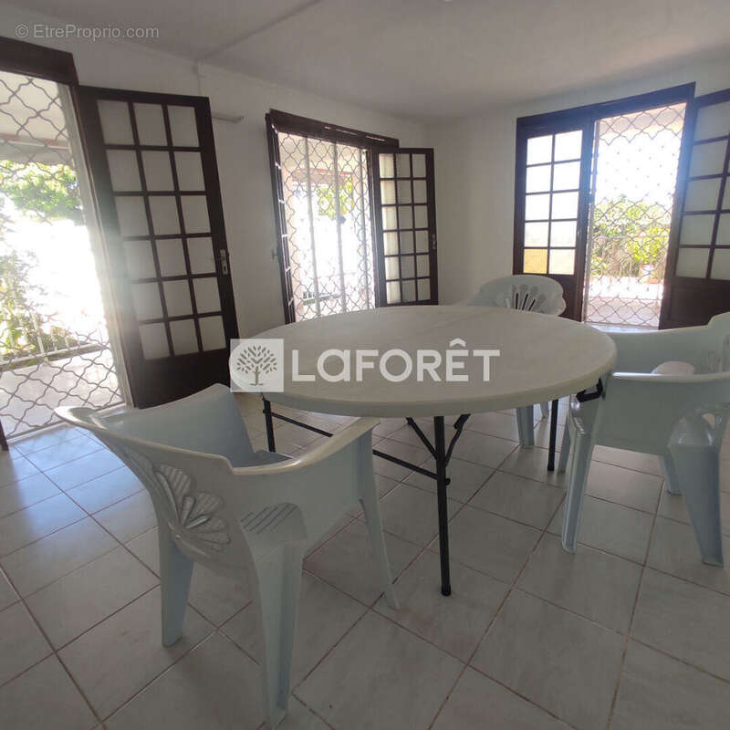 Maison à SAINTE-ROSE