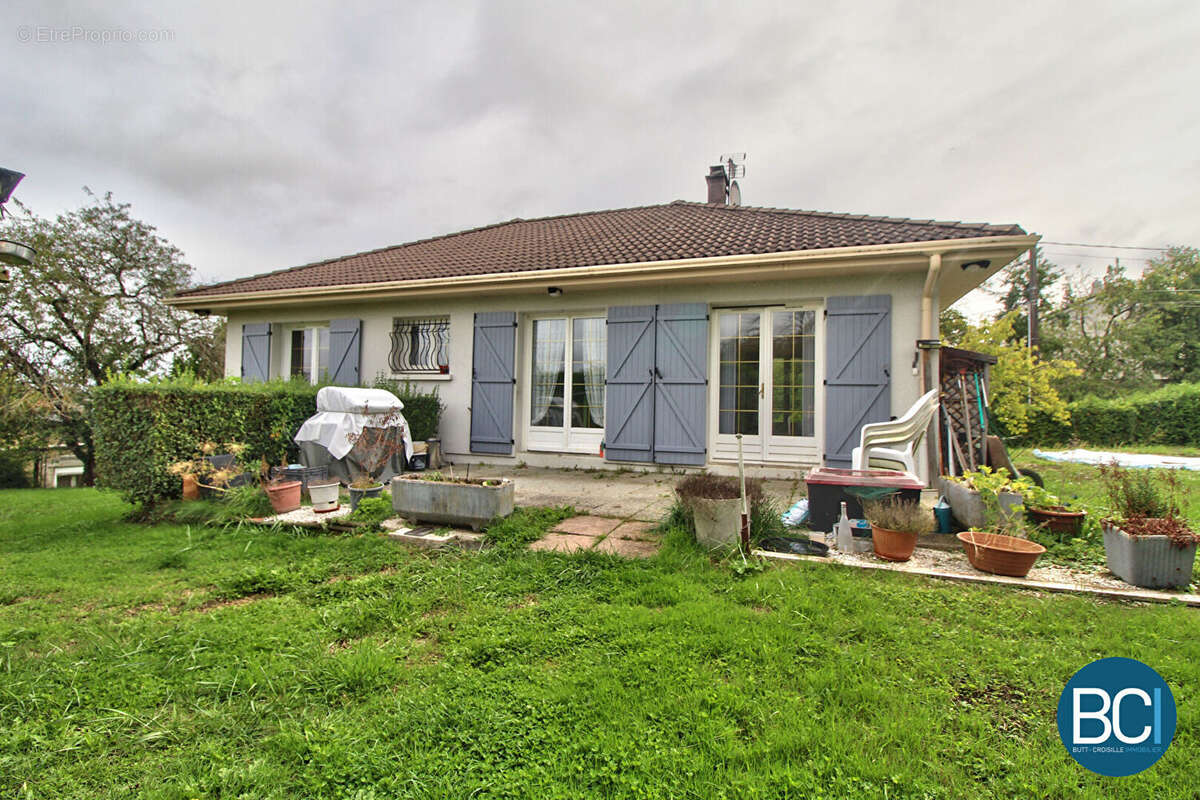Maison à LAGNEY