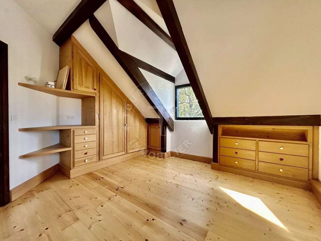 Maison à VILLY-LE-PELLOUX