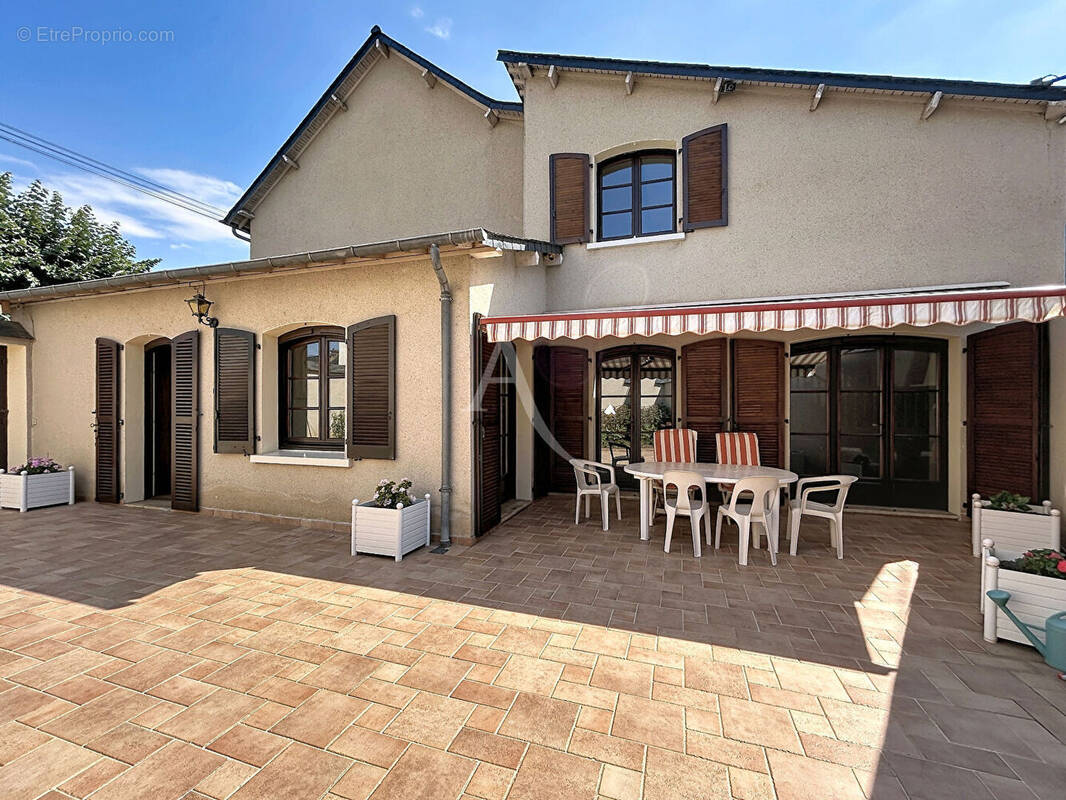 Maison à CHATEAU-GONTIER
