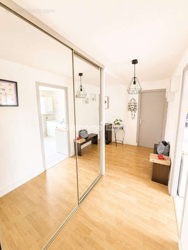 Appartement 70 m² à Sedan  - photo 2
