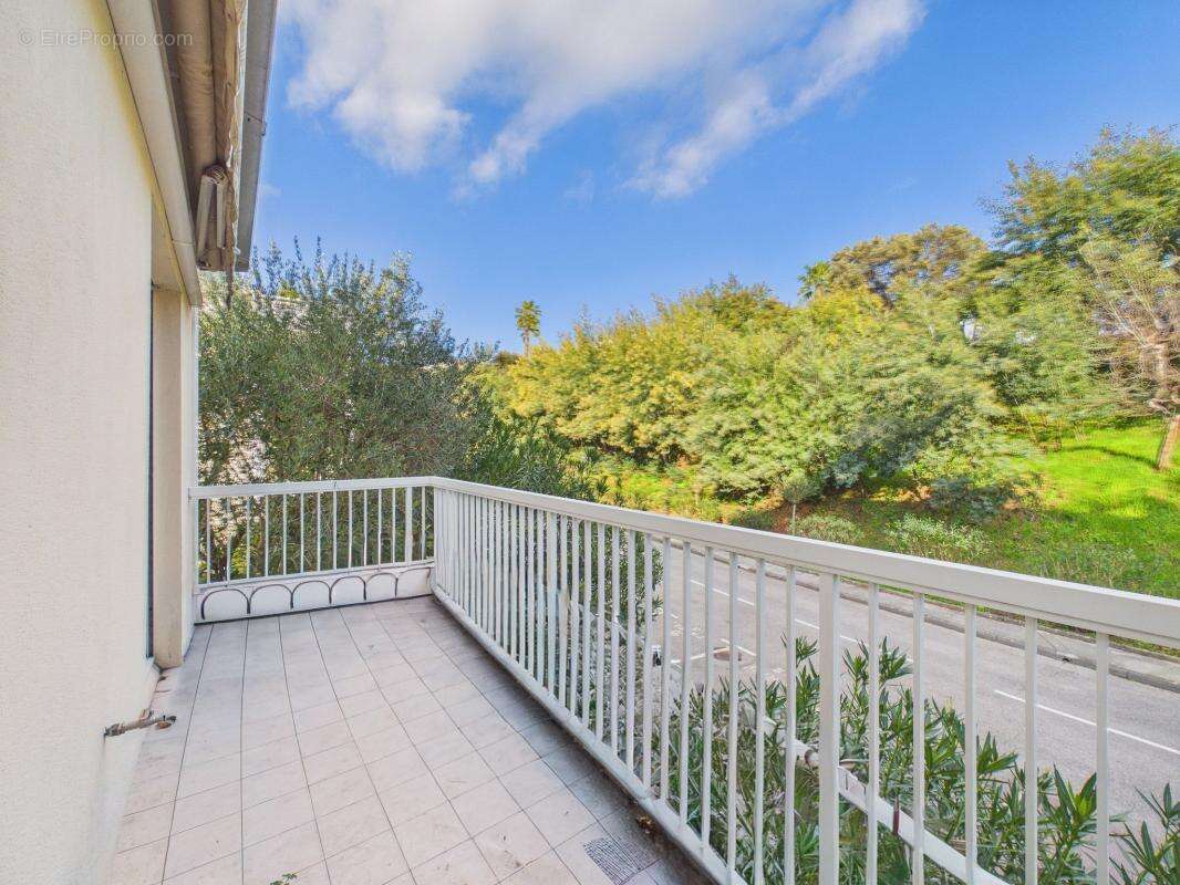 Appartement à MANDELIEU-LA-NAPOULE