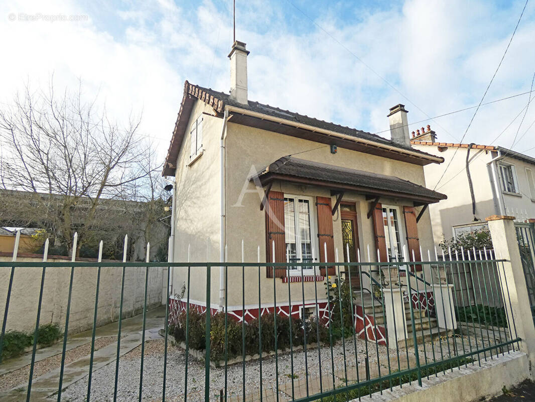 Maison à NEUILLY-SUR-MARNE