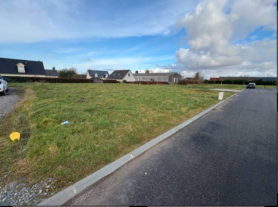 Terrain 652 m² à Emanville  - photo 1