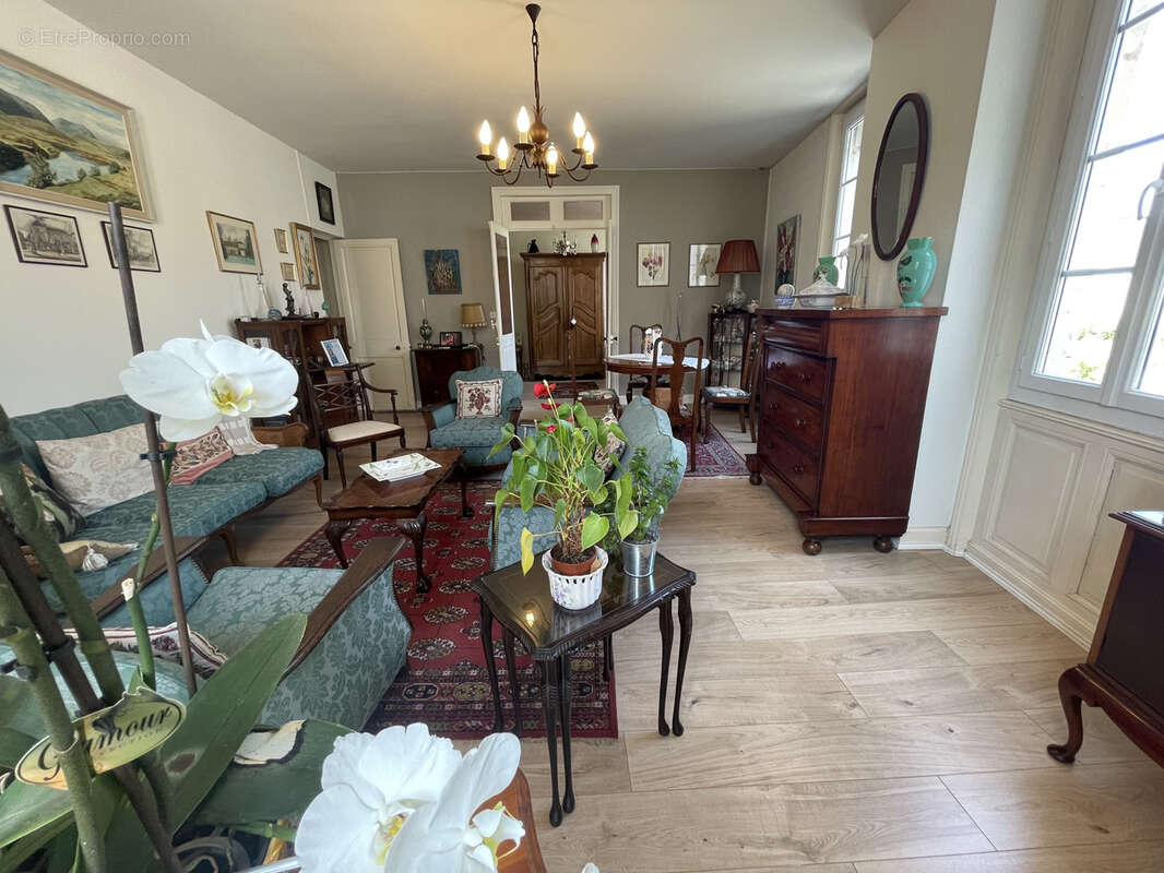 Appartement à COGNAC