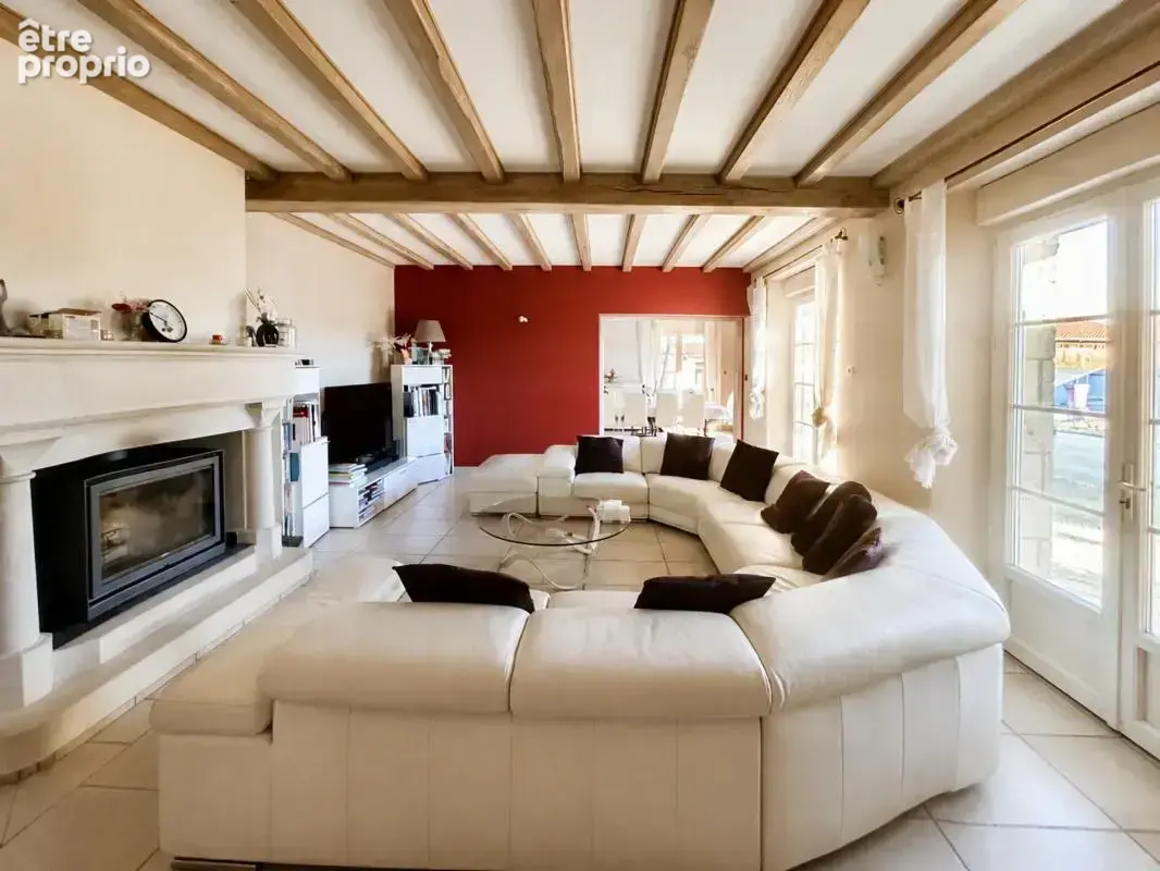 Maison de 10 pièces de 415 m² à Arçais - photo 4