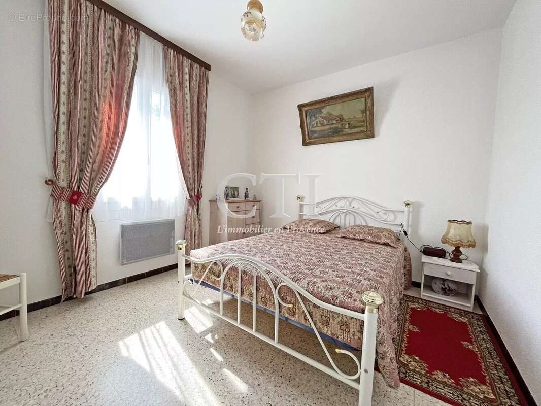 Maison à VAISON-LA-ROMAINE