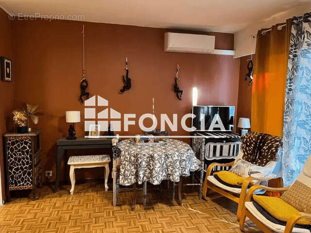 Appartement à GREOUX-LES-BAINS