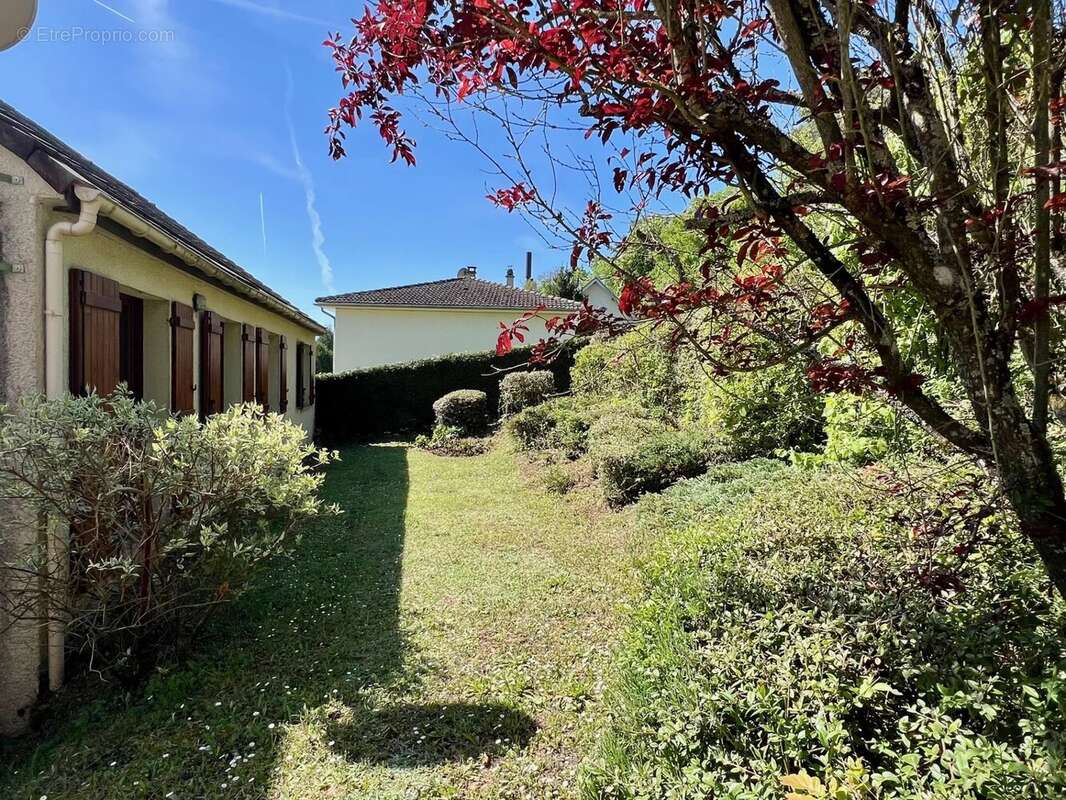 Maison à EZY-SUR-EURE