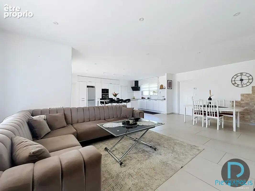 Maison 137 m² à Vonnas  - photo 5