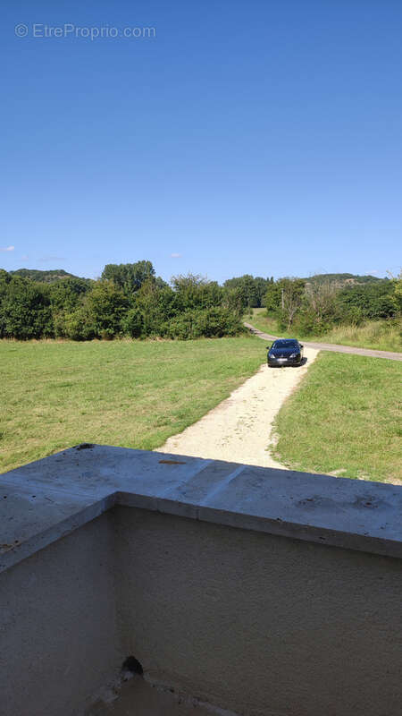 Maison à MONTAIGU-DE-QUERCY