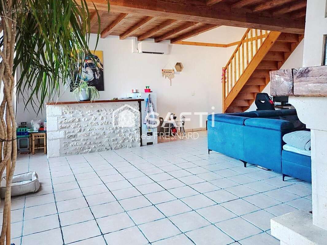 Photo 6 - Maison à ECHEBRUNE