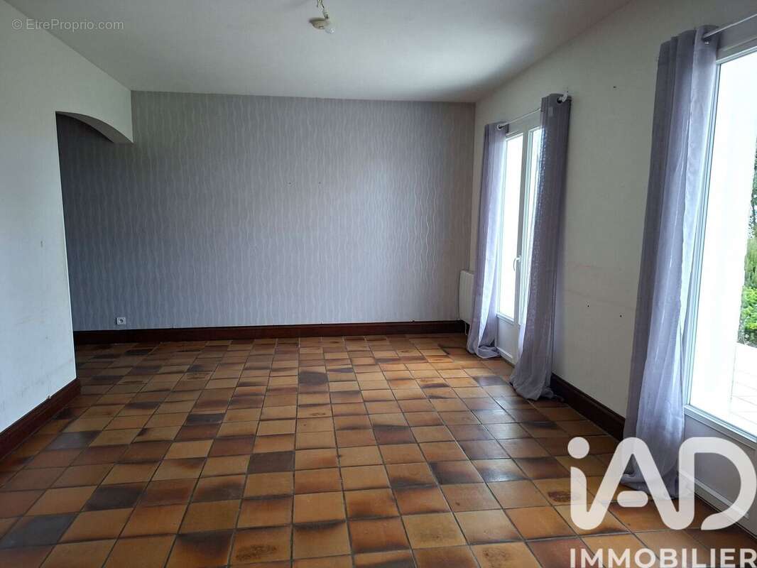 Photo 7 - Maison à CHAMPNIERS