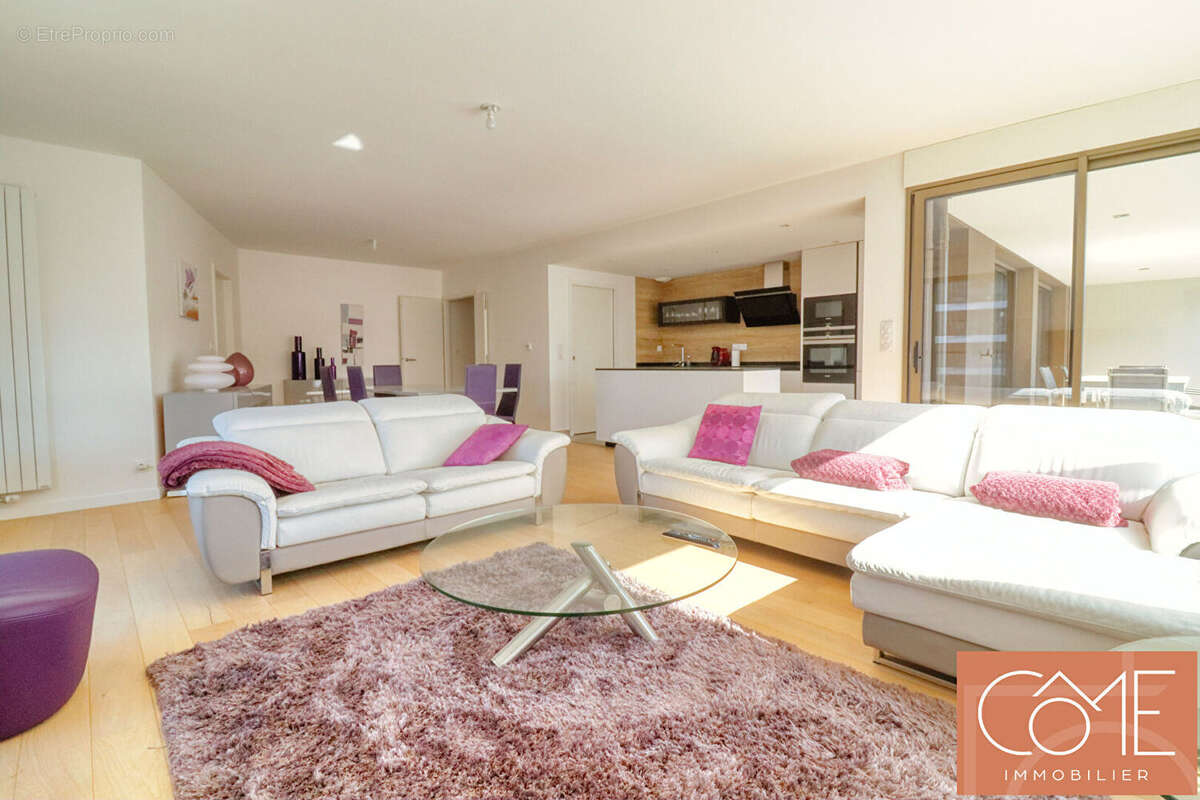 A vendre appartement d'exception - type 4 - 111,93m² - 3 chambres  centre-ville de rennes - quartier hôtel dieu - terrasse/loggi - photo 2