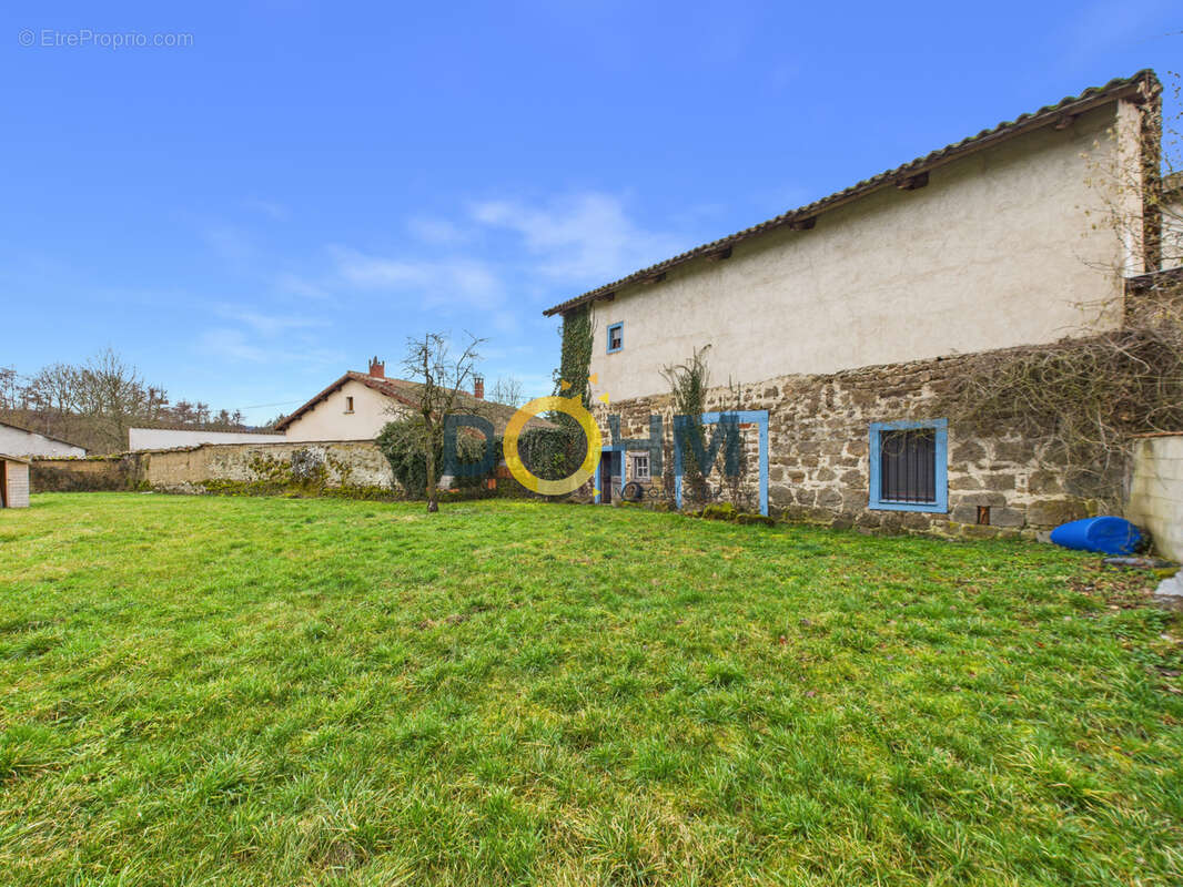Maison à MARSAC-EN-LIVRADOIS