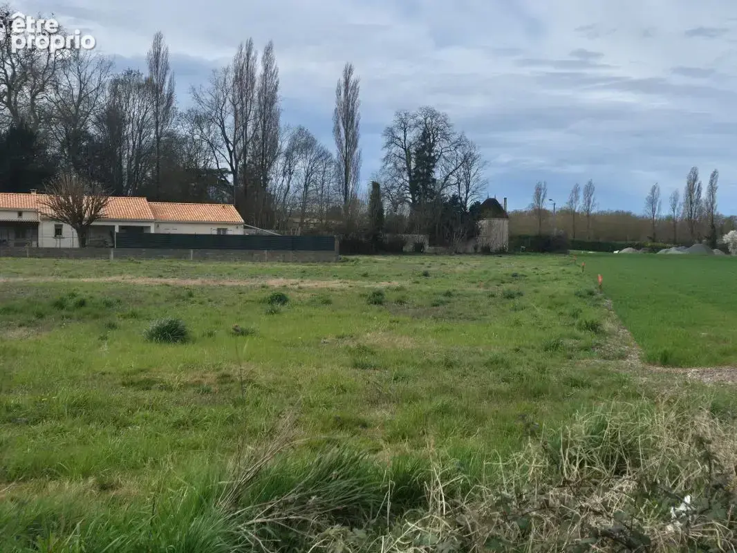 Terrain de 1098m² à 32 940€ HAI, Lot 1 FRONTENAY ROHAN ROHAN (79) - photo 2