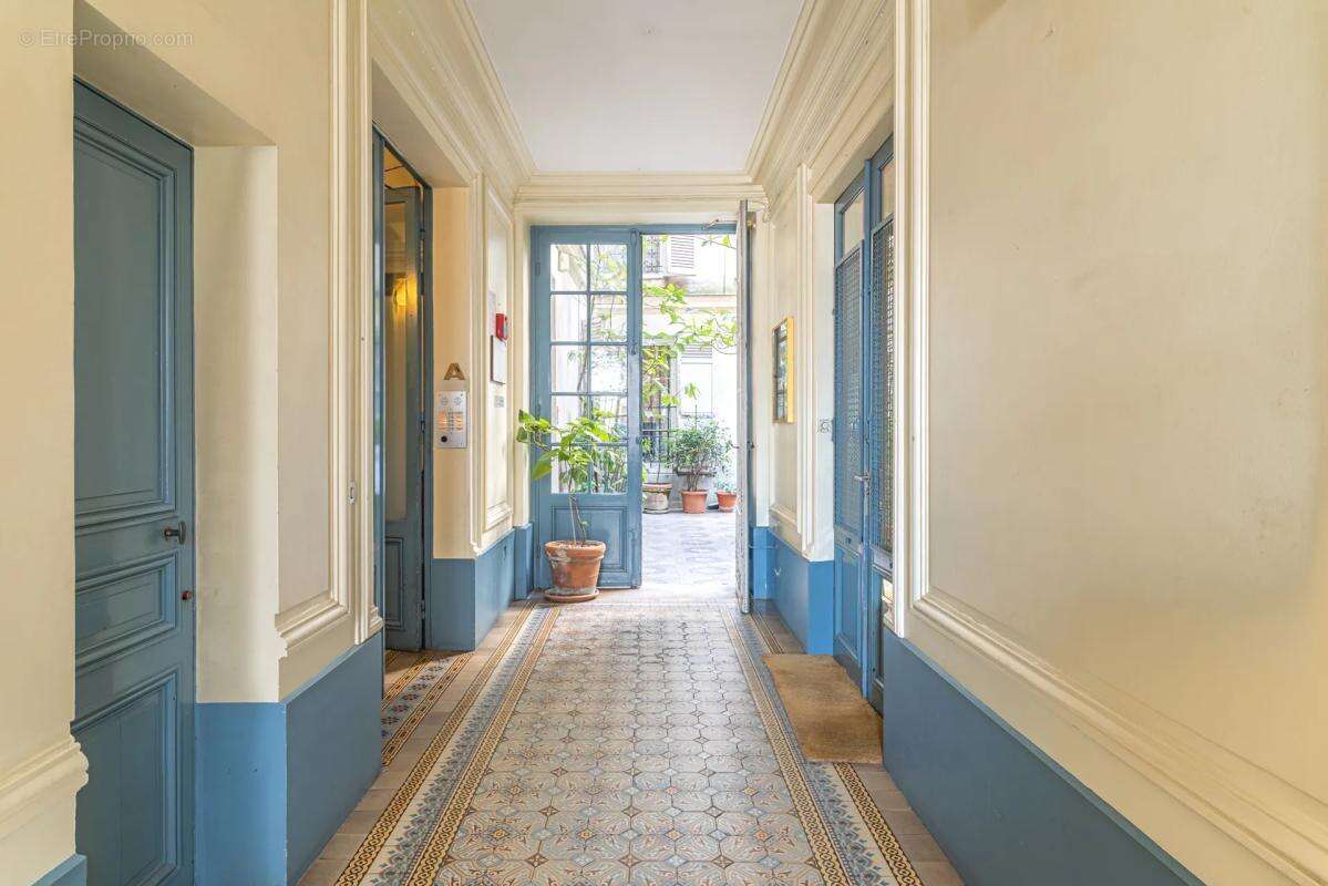 Appartement à PARIS-17E