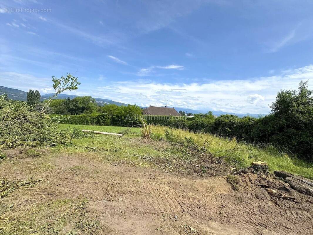 Terrain à CORBELIN