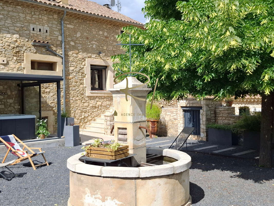Maison à SAINT-PAULET-DE-CAISSON