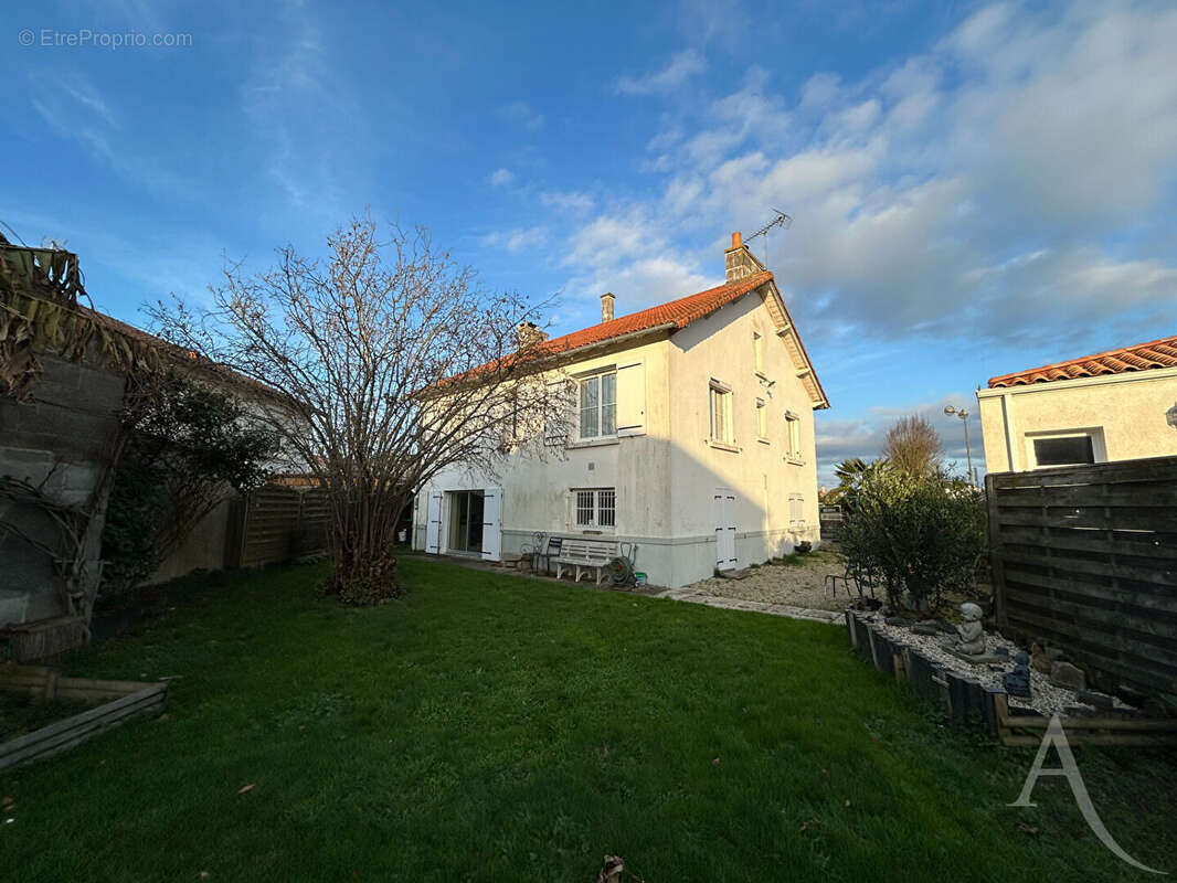 Maison à L'HERBERGEMENT